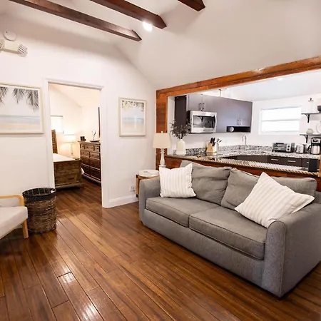The Caroline Suite